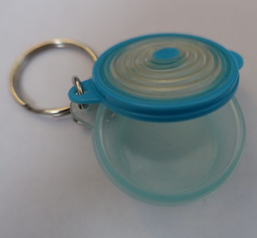 Tupperware kulcstartó, Kék tál szilikon tetővel forma