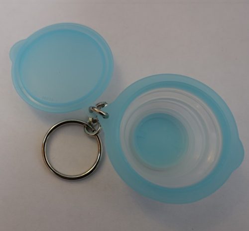 Tupperware kulcstartó, Kék lapos bővíthető tál forma